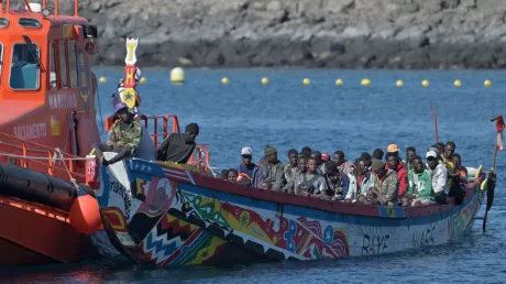 Llegan dos nuevos cayucos a La Gomera y El Hierro con 212 inmigrantes a bordo - octubre 2024