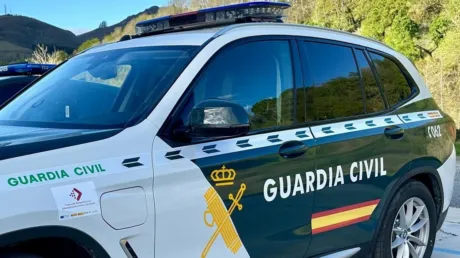 Inmigrante magrebí detenido por la Guardia Civil tras herir con cuchillo y botellas a tres personas en una pelea en Mallorca - octubre 2024