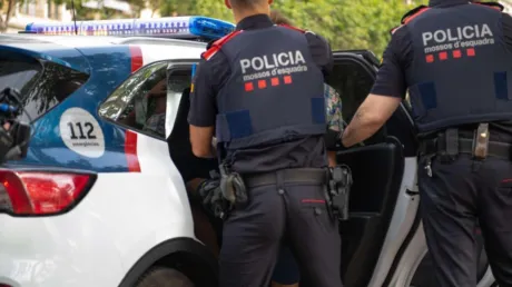 Asalto en una joyería de Barcelona: un magrebí de 18 años con un falso subfusil agrede brutalmente al joyero - febrero 2025