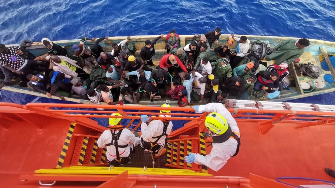 Llega un cayuco con 200 inmigrantes a bordo a la isla canaria de El Hierro durante la mañana de este sábado