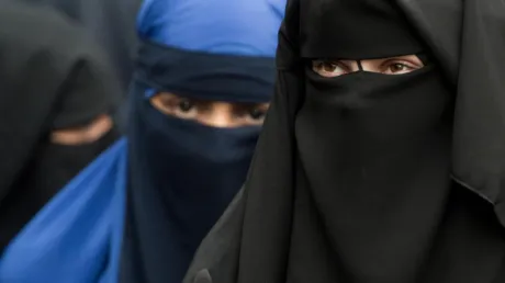 Suiza aplicará desde enero la prohibición del burka en espacios públicos - noviembre 2024