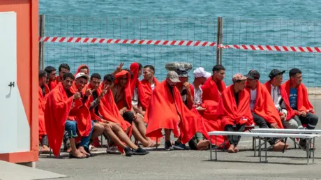 Ascienden a 408 inmigrantes los llegados hoy a Canarias con una nueva neumática trasladada a Fuerteventura - noviembre 2024