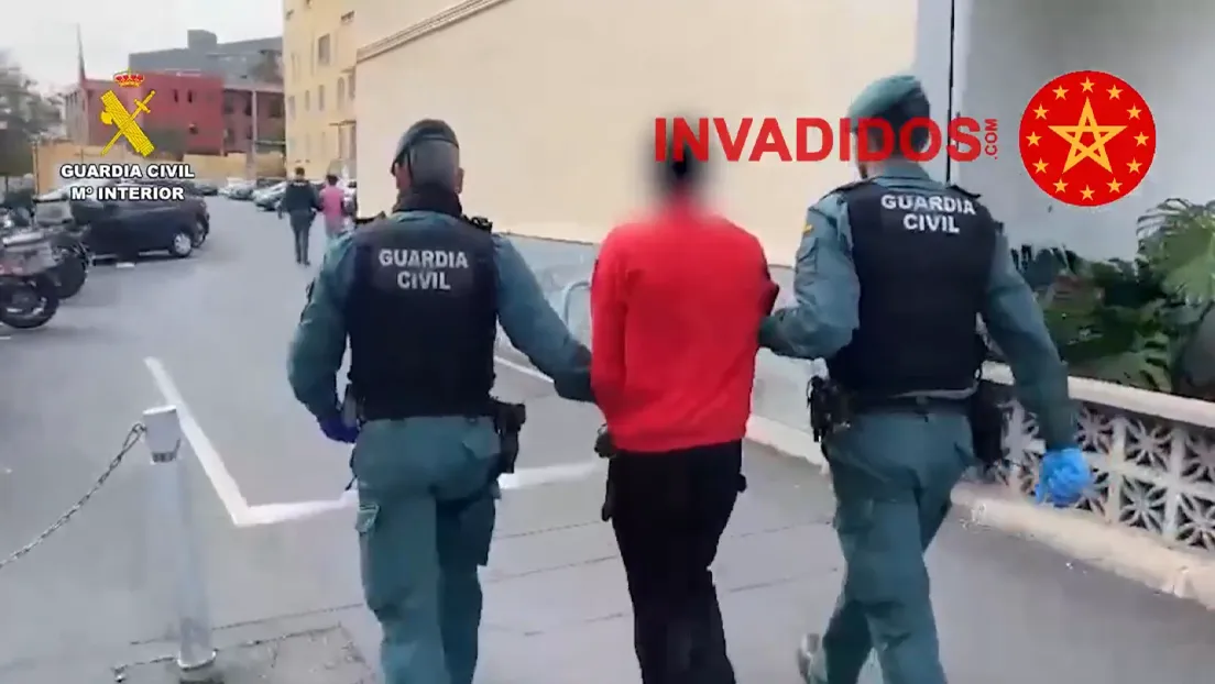 Arrestados en Tenerife siete patrones subsaharianos de un cayuco acusados de asesinar a cuatro inmigrantes durante la travesía a Canarias