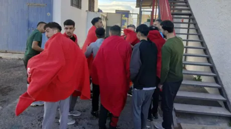 Alrededor de 30 inmigrantes magrebíes han llegado desde Marruecos en dos «pateras-taxi» a la playa de Carchuna de Motril (Granada) - diciembre 2024