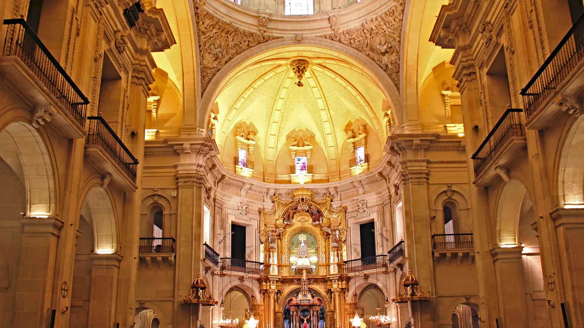 La Policía Nacional detiene a cuatro menores marroquíes por planear un atentado en una iglesia de Elche