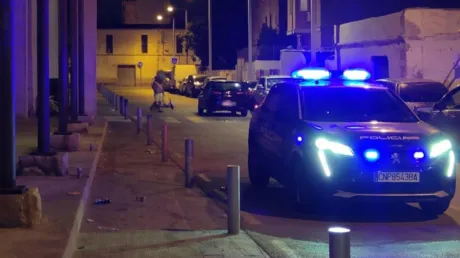 Detenidos tres argelinos tras ser sorprendidos robando en coches aparcados en Son Gotleu (Mallorca) - enero 2025