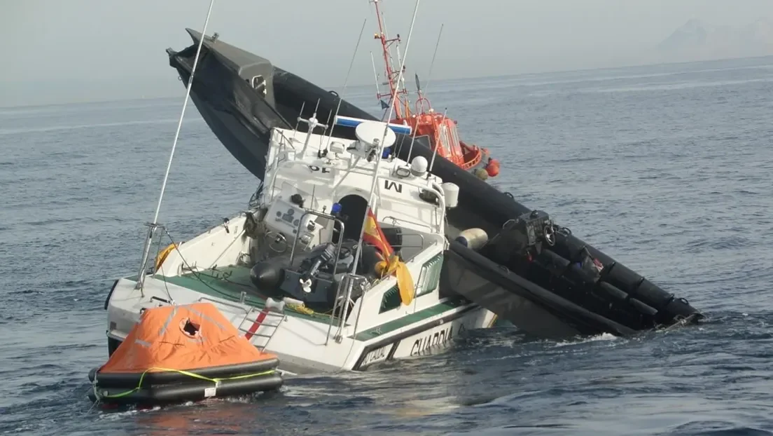 El narco muerto este martes tras chocar con una patrullera de la Guardia Civil es de origen marroquí y rechazó ser salvado